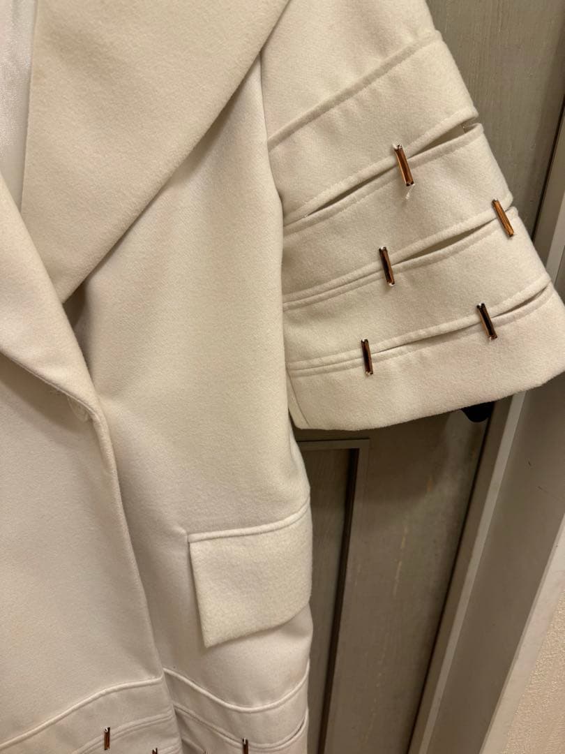 ホワイト ウールコート ダブルボタンmiu miuコート