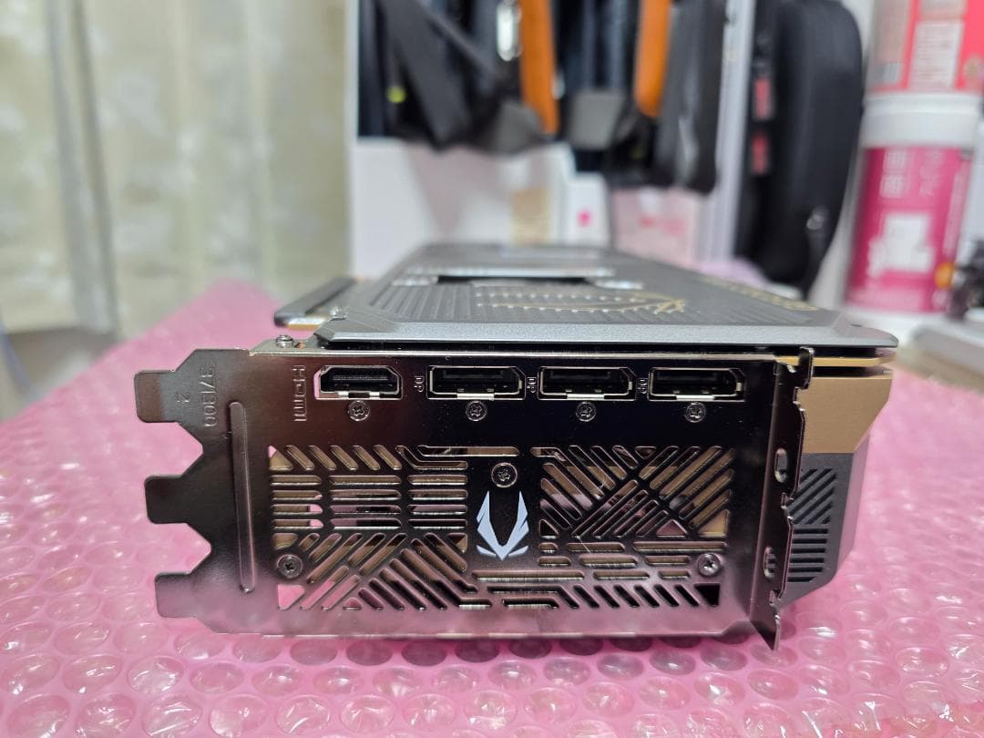 グラフィックボード・グラボ・ビデオカード ZOTAC RTX 5080 AMP Extreme INFINITY