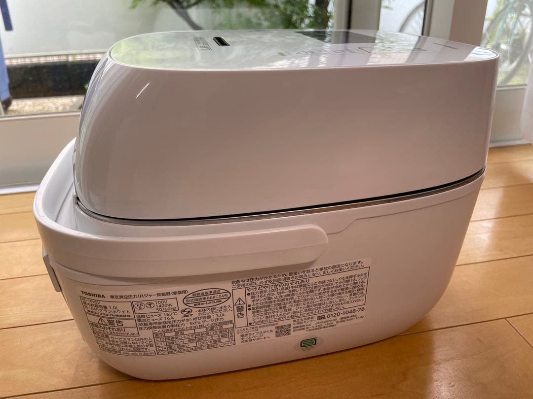 【ジャンク品】 TOSHIBA IH炊飯器 RC-10VSV ホワイト