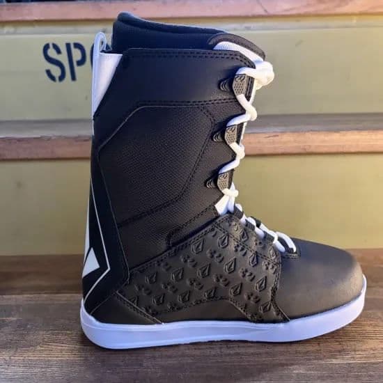 THIRTYTWO 2026 【LASHED VOLCOM】27.0cm