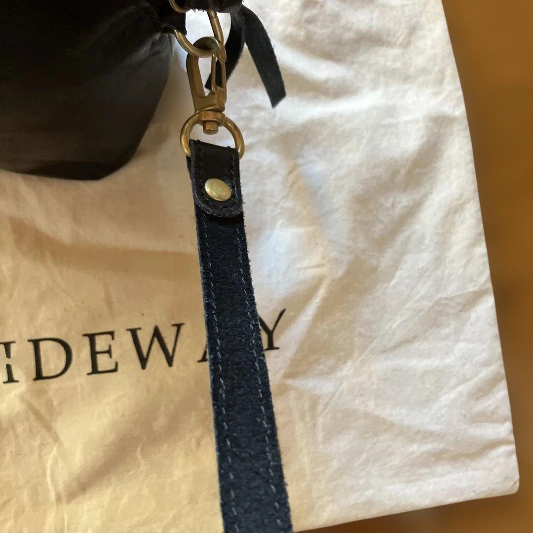 【美品】TIDEWAY タイドウェイ 本革 ショルダーバッグ ブラック 保存袋付