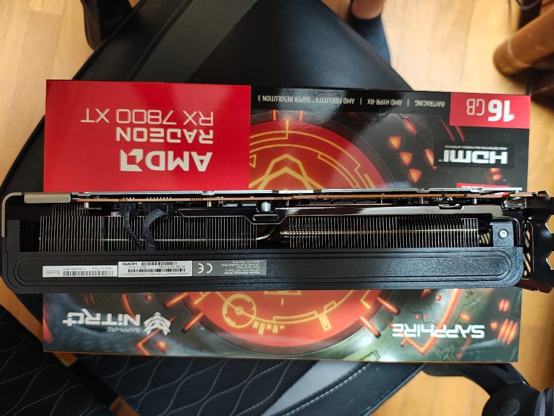 グラフィックボード・グラボ・ビデオカード Sapphire Radeon RX 7800 XT 16GB