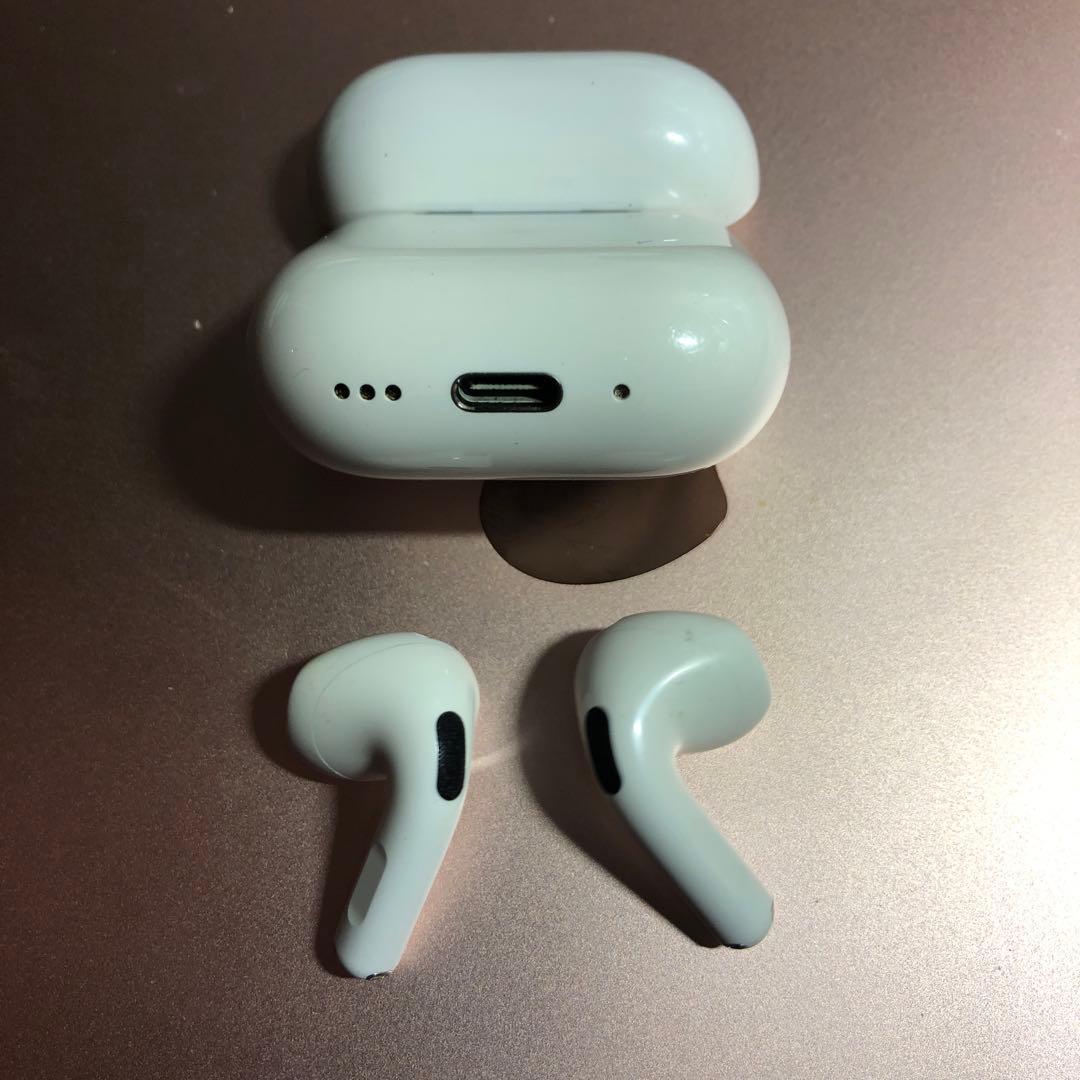 Apple AirPods 第4世代　ANC アクティブノイズキャンセリング
