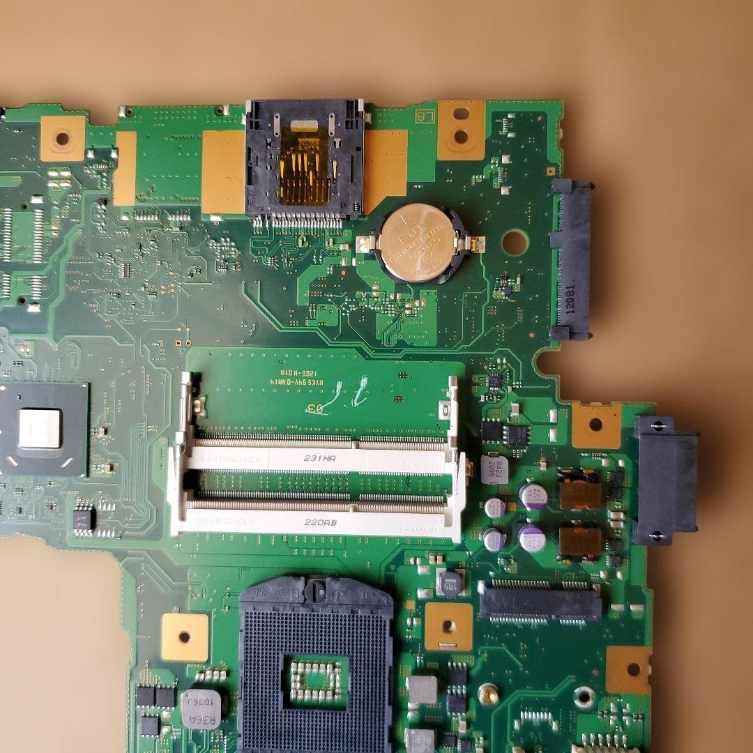 返金対応マザーボード USB Type-C HDMI 接続ポート（管理p3）