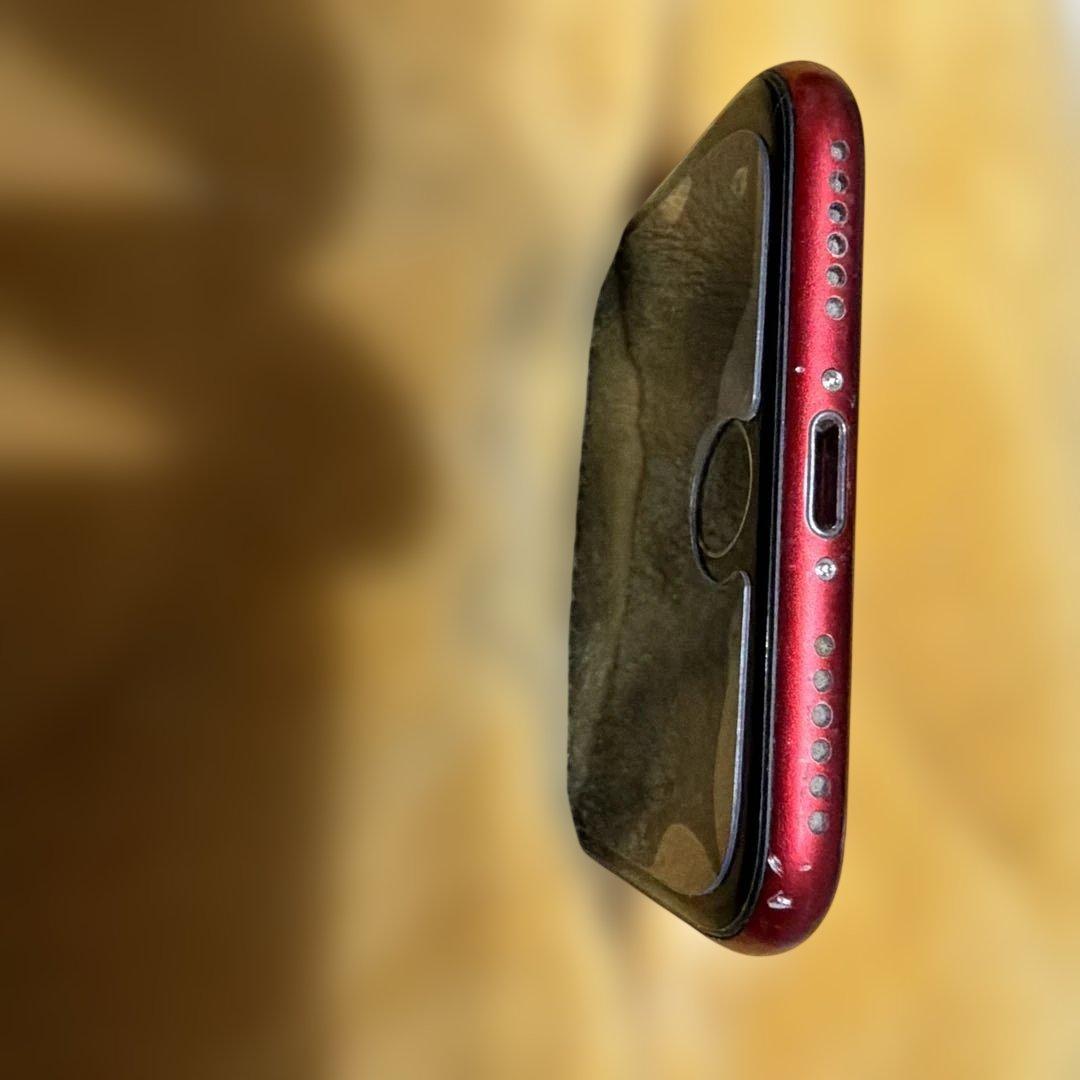 Apple iPhone SE (第2世代) 赤　中古品