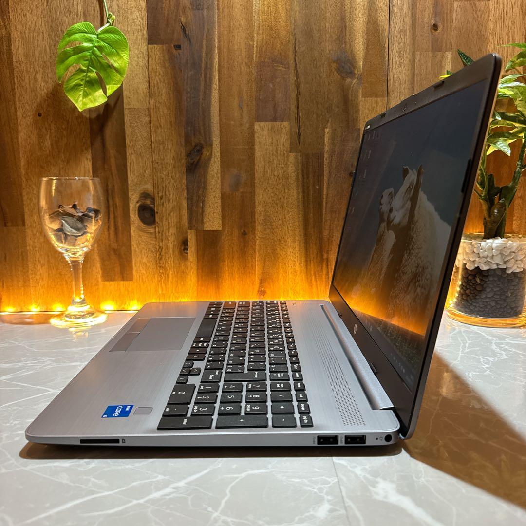 美品2023年式‼️HP☘️第12世代☘メモリ16GB☘️フルHD☘️人気ノートパソコン