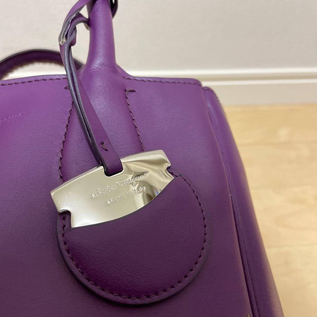 ■Ferragamo（フェラガモ）良品/ レザー/ハンドバッグ/パープル