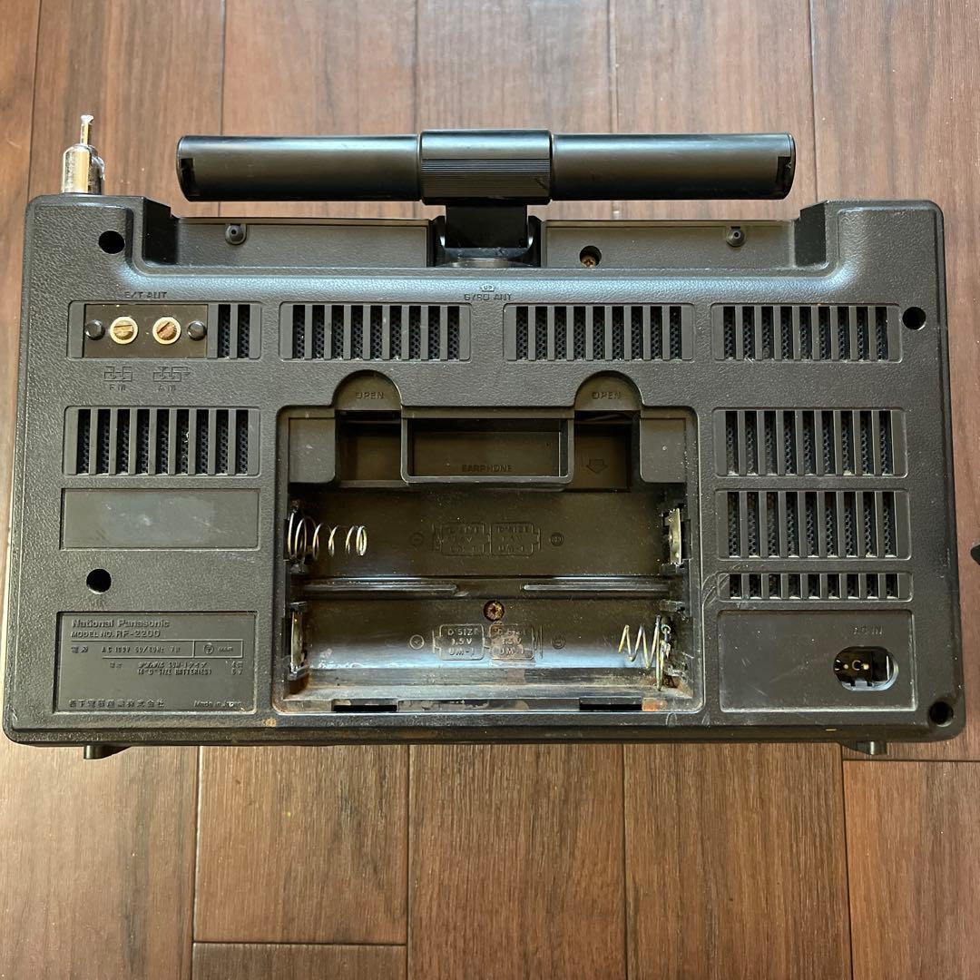 感度良好National Panasonic COUGAR 2200 短波ラジオ