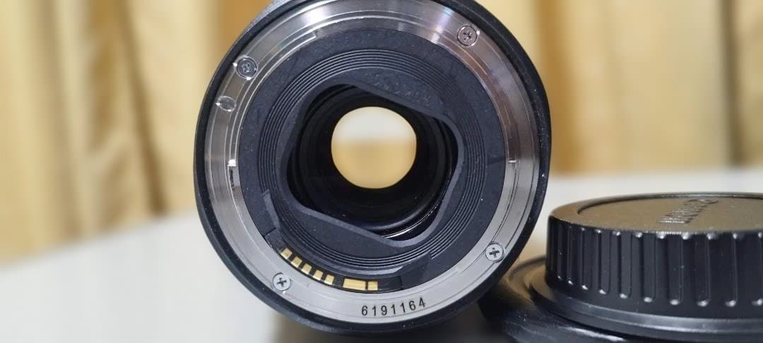 Canon EF 24-105mm f/4 L IS USM　（中古）