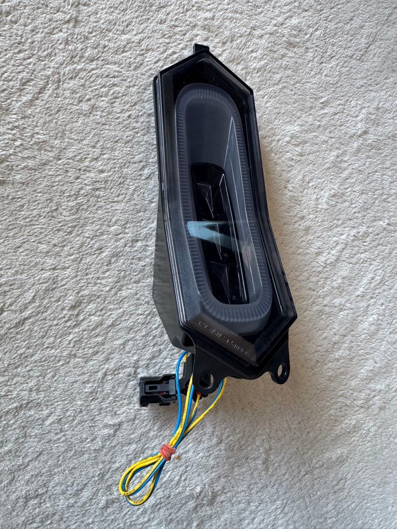 YZF-R1/R1M （‘15-）ウインカー内蔵LEDテールランプ　R6、R7