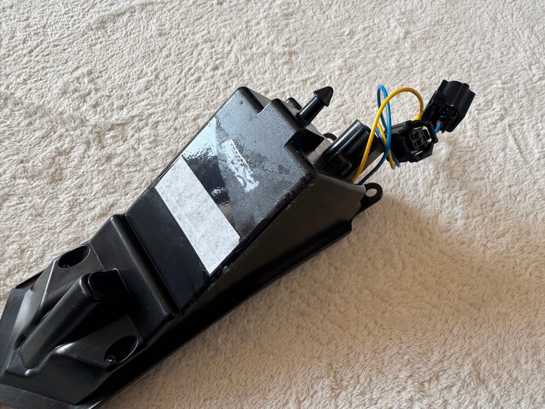 YZF-R1/R1M （‘15-）ウインカー内蔵LEDテールランプ　R6、R7