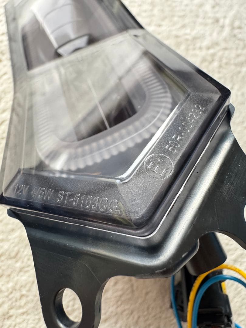 YZF-R1/R1M （‘15-）ウインカー内蔵LEDテールランプ　R6、R7