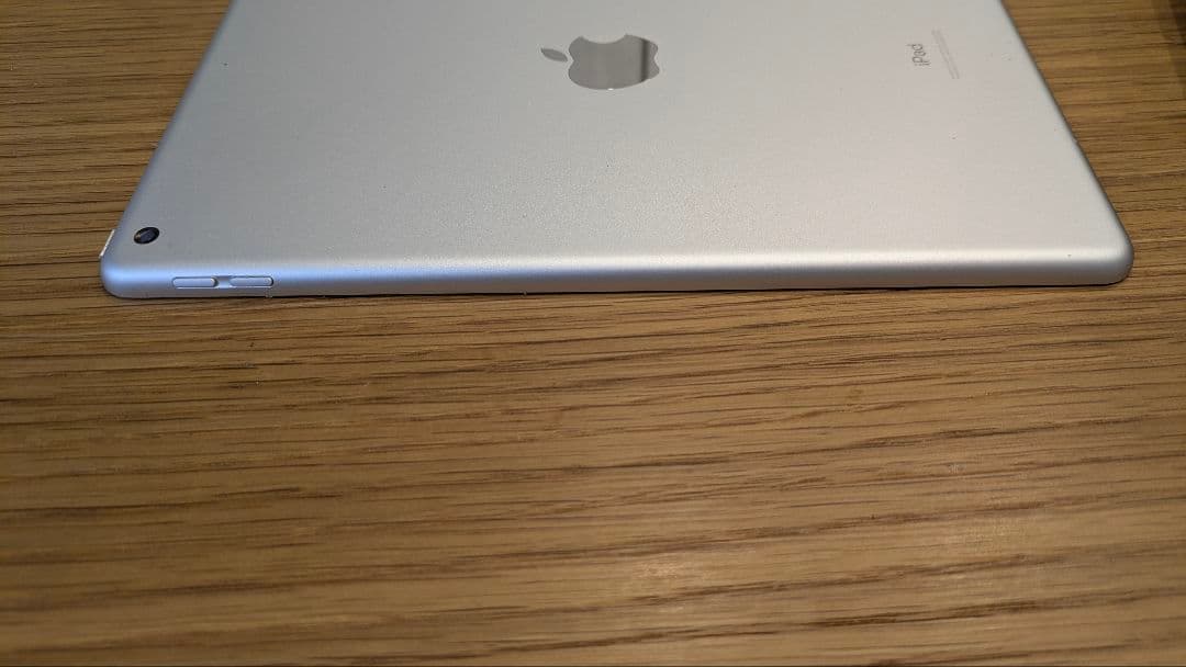 iPad 第7世代 32GB Wi-Fiモデル シルバー