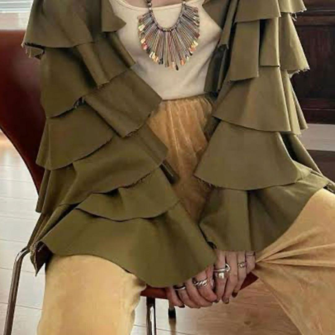 フリルデザイン レースアップ トップス 黒