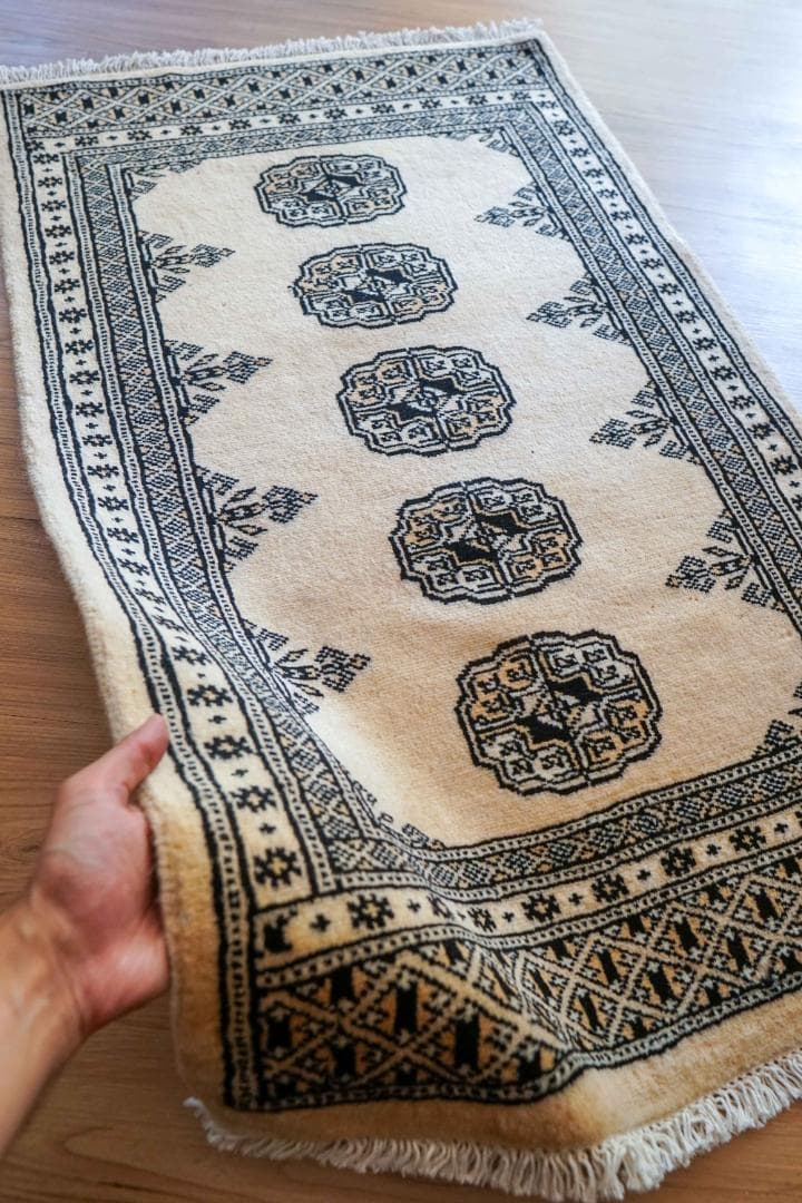 103×63cm トルクメン ボハラ手織りラグ パキスタン手織り絨毯 玄関マット