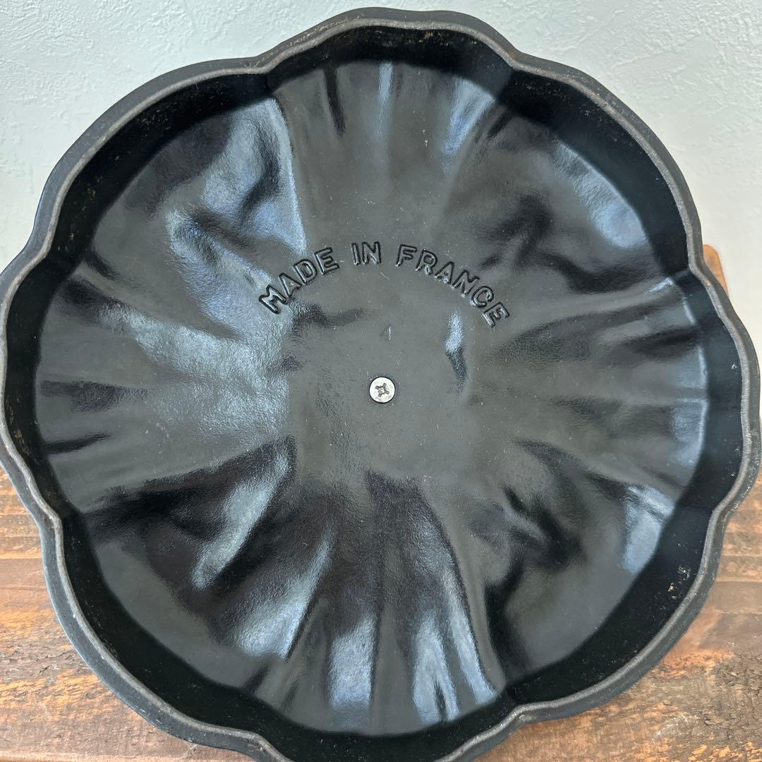 ストウブ　ココット　パンプキン　入手困難　24センチ ブラック 黒