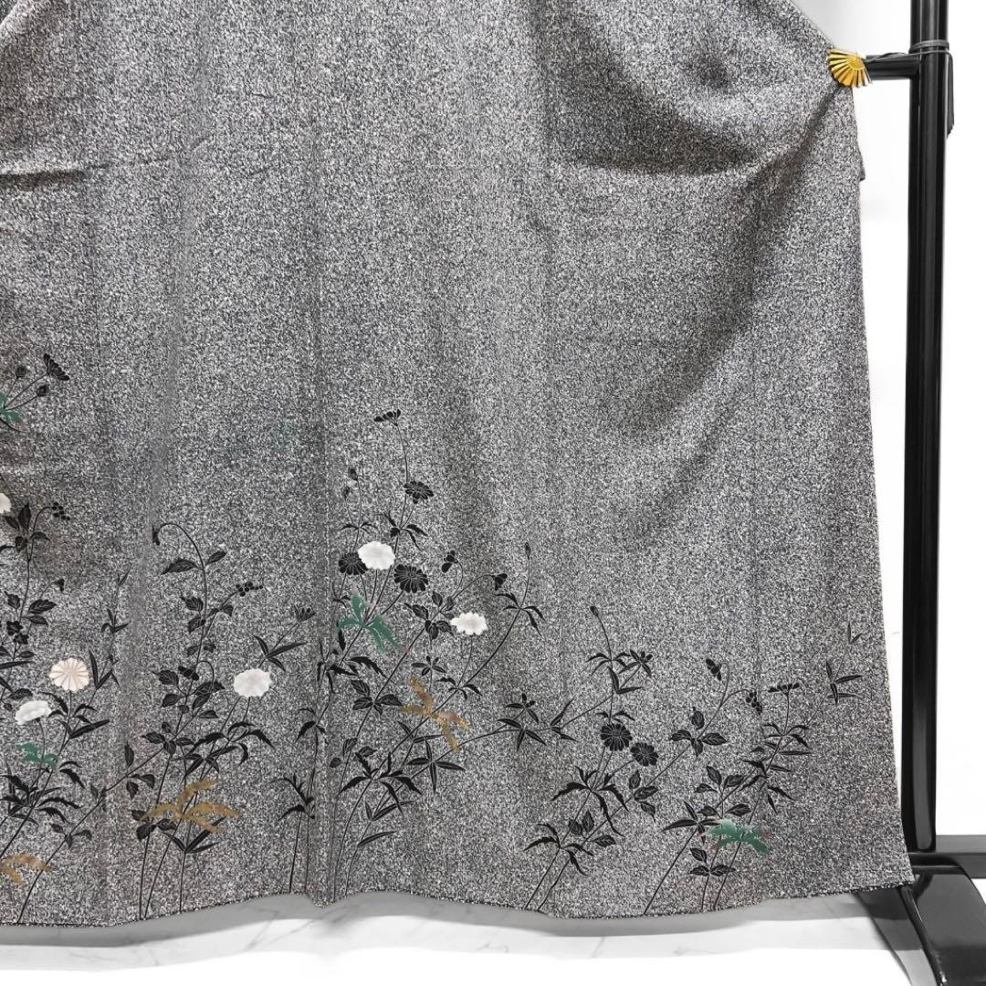訪問着　金駒刺繍　たたき染　花模様　モノトーン地　着物　124a d
