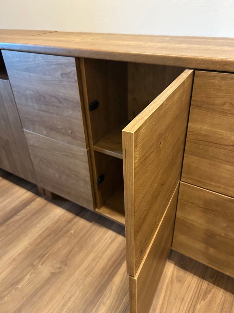 【日本製】キャビネット 幅110cm 木製 扉付き 本棚 収納棚　組立済み