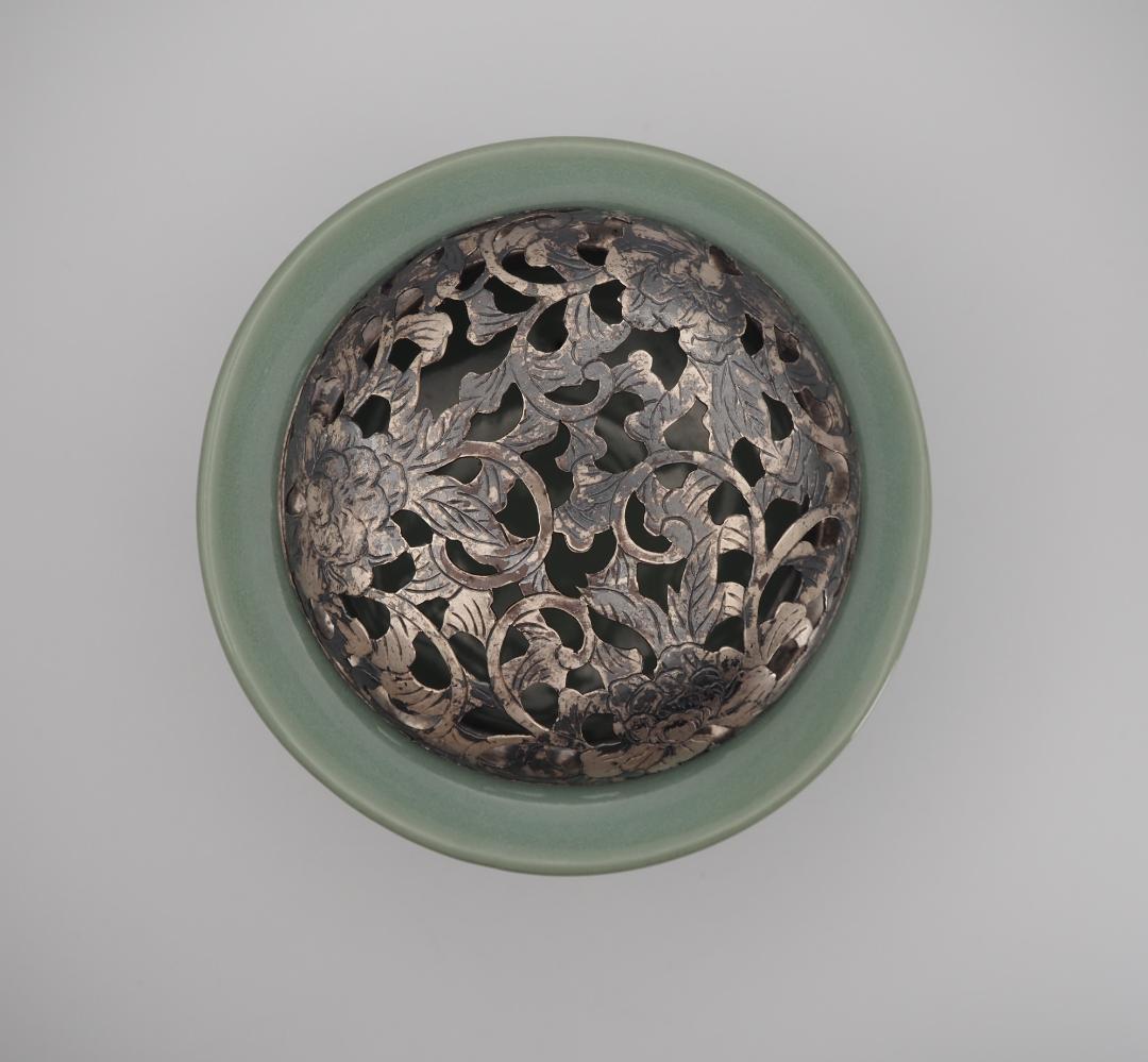 二代諏訪蘇山 青磁 袴腰香炉 純銀透彫火舎 共箱