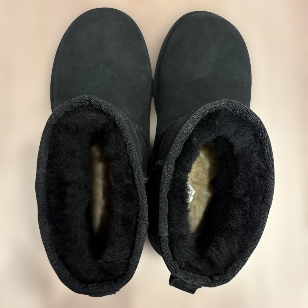 UGG CLASSIC MINI II 1016222 ブラック23.0cm