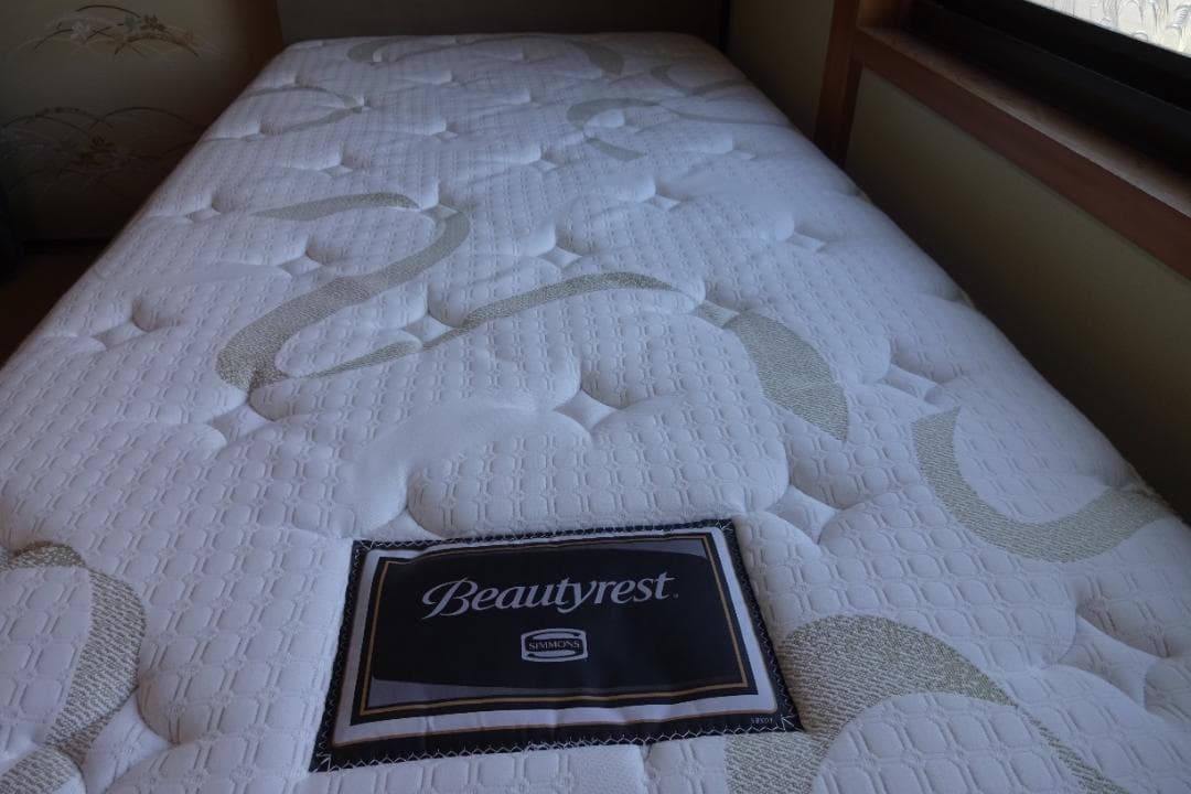 【極美品】シモンズ Beautyrest エッセンシャルSM シングルマット