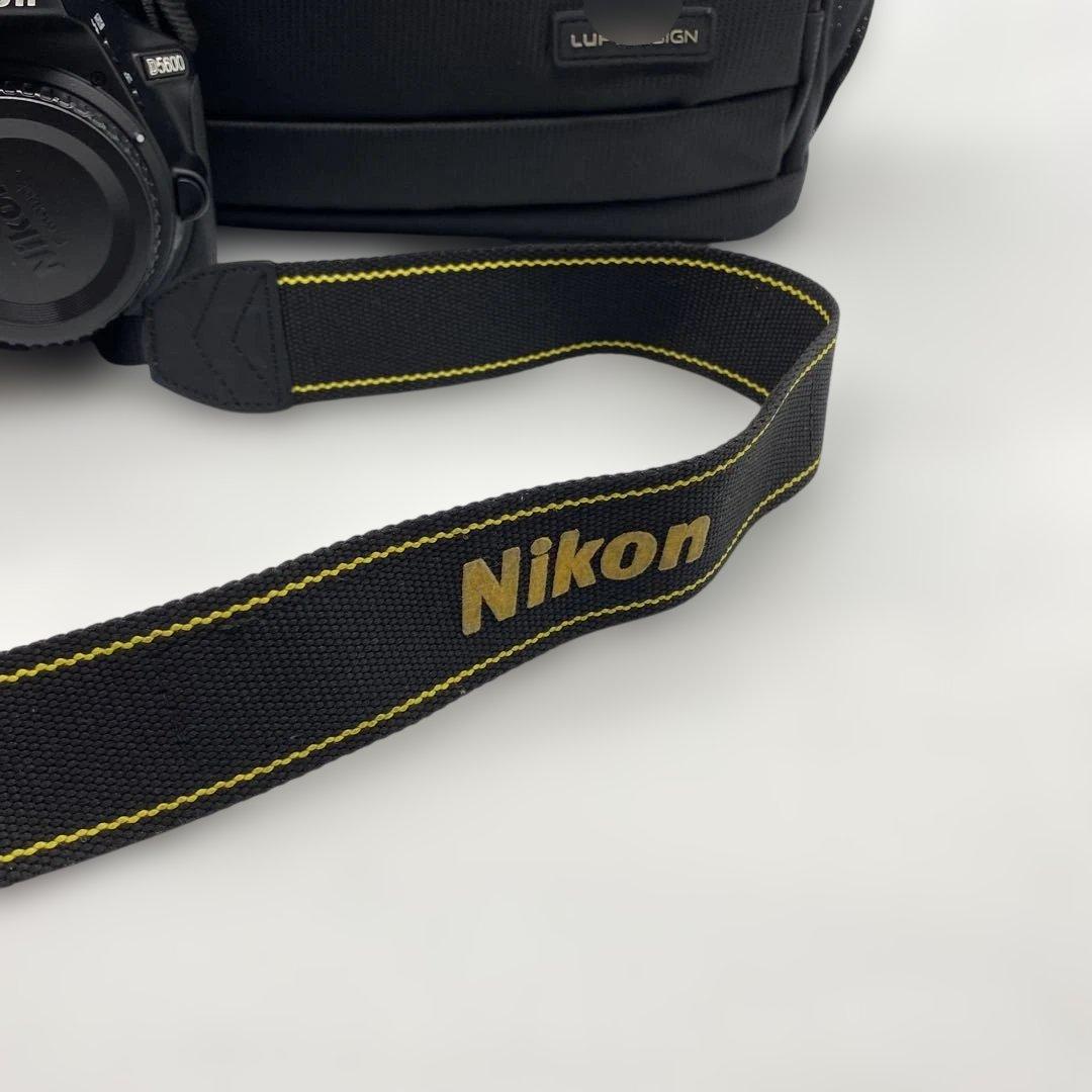 専用Nikon D5600 ダブルズームキッ18-55 VR＋70-300 VR