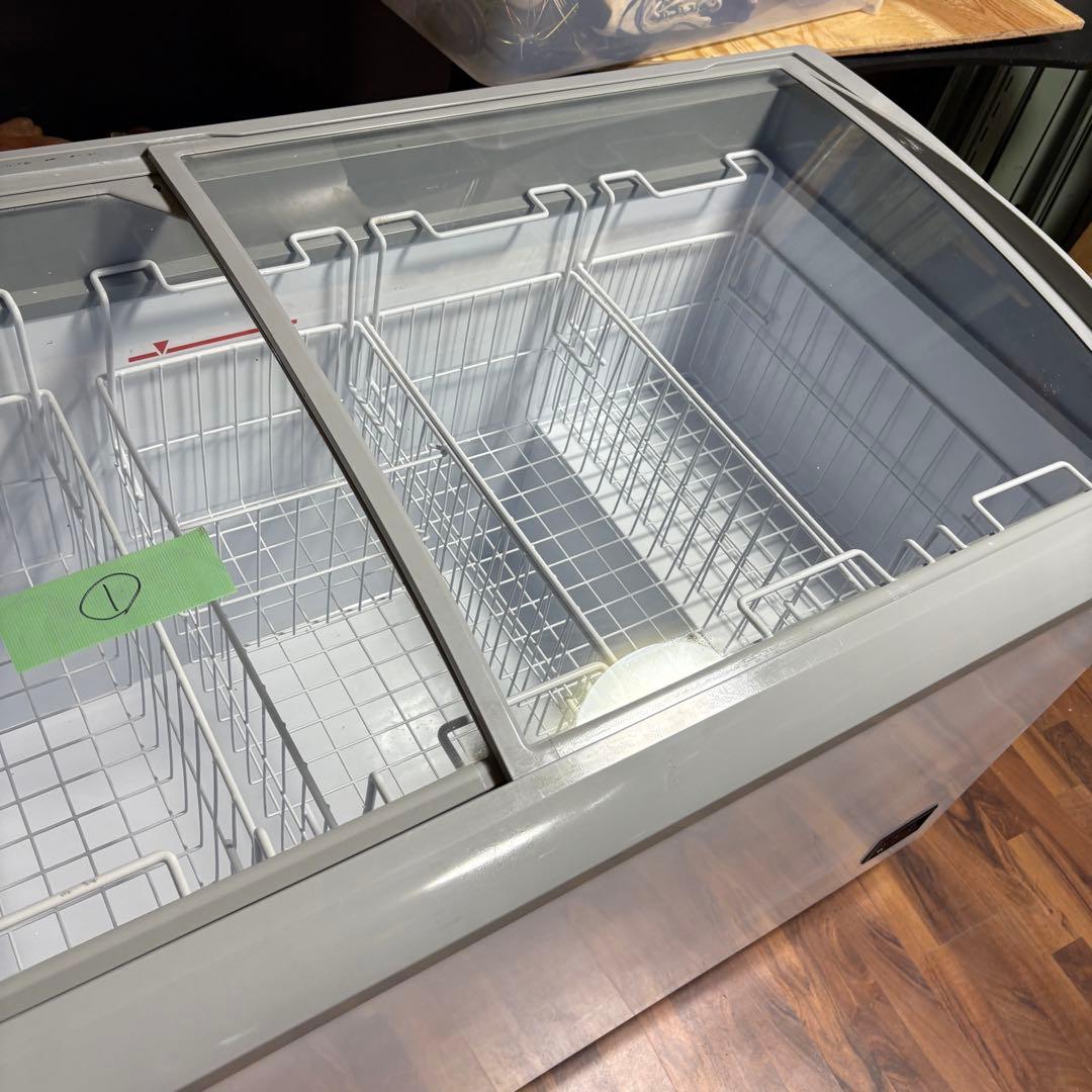 ① 24年購入品　業務用330L冷凍ショーケース　JCMCS-330L