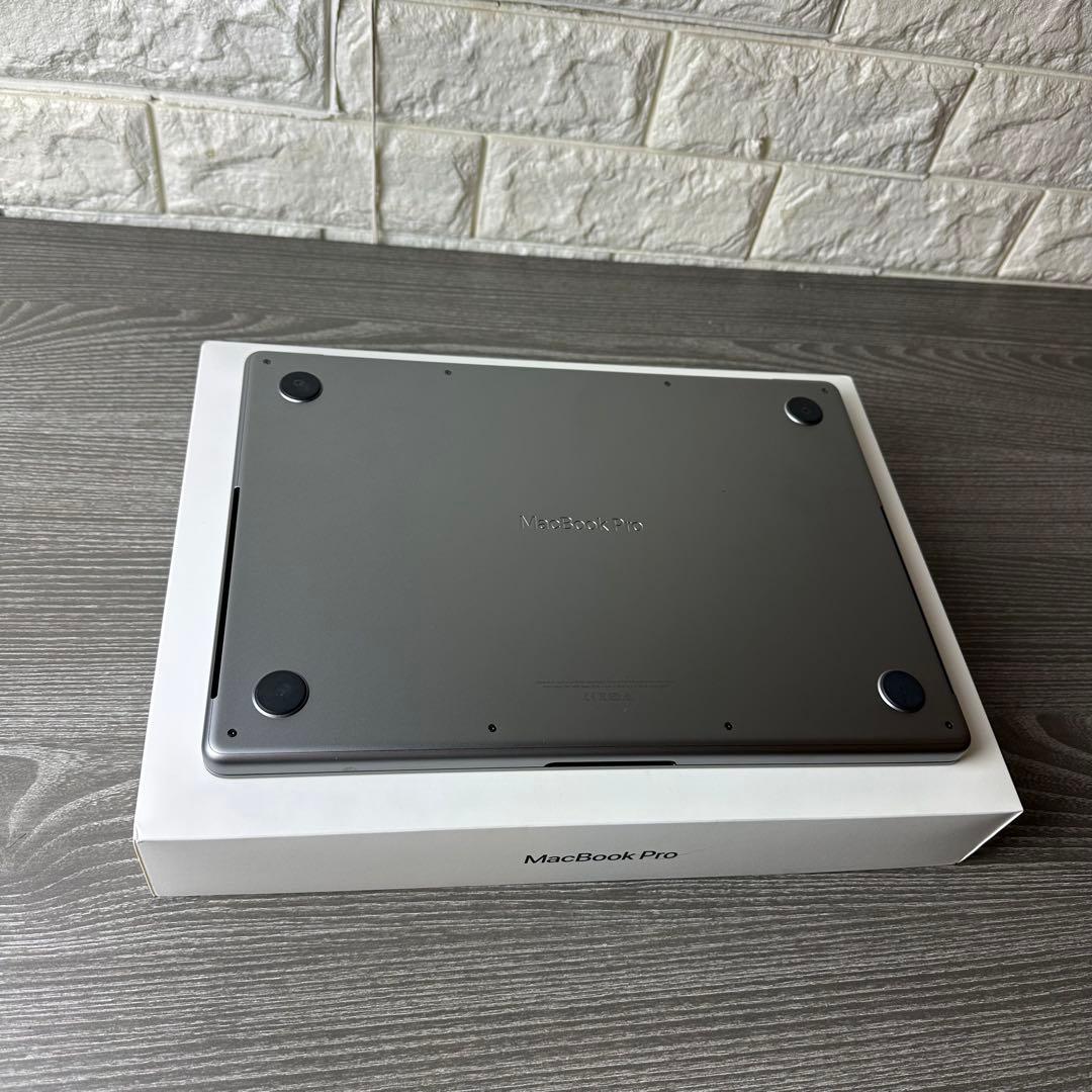 (極美品) MacBook Pro 2021 M1 MAX