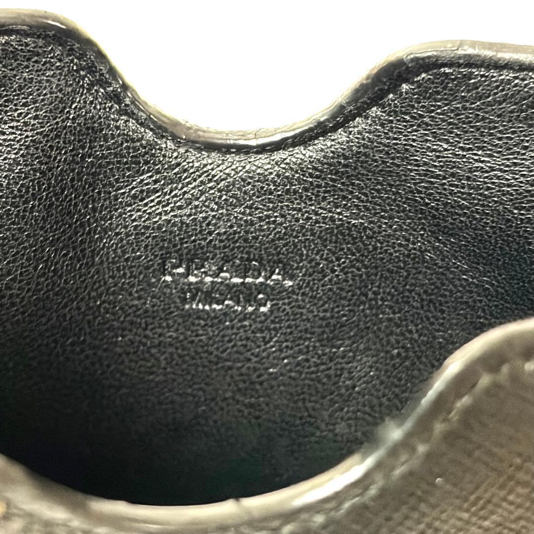 PRADA iPadケース サフィアーノレザー ブラック　三角ロゴ