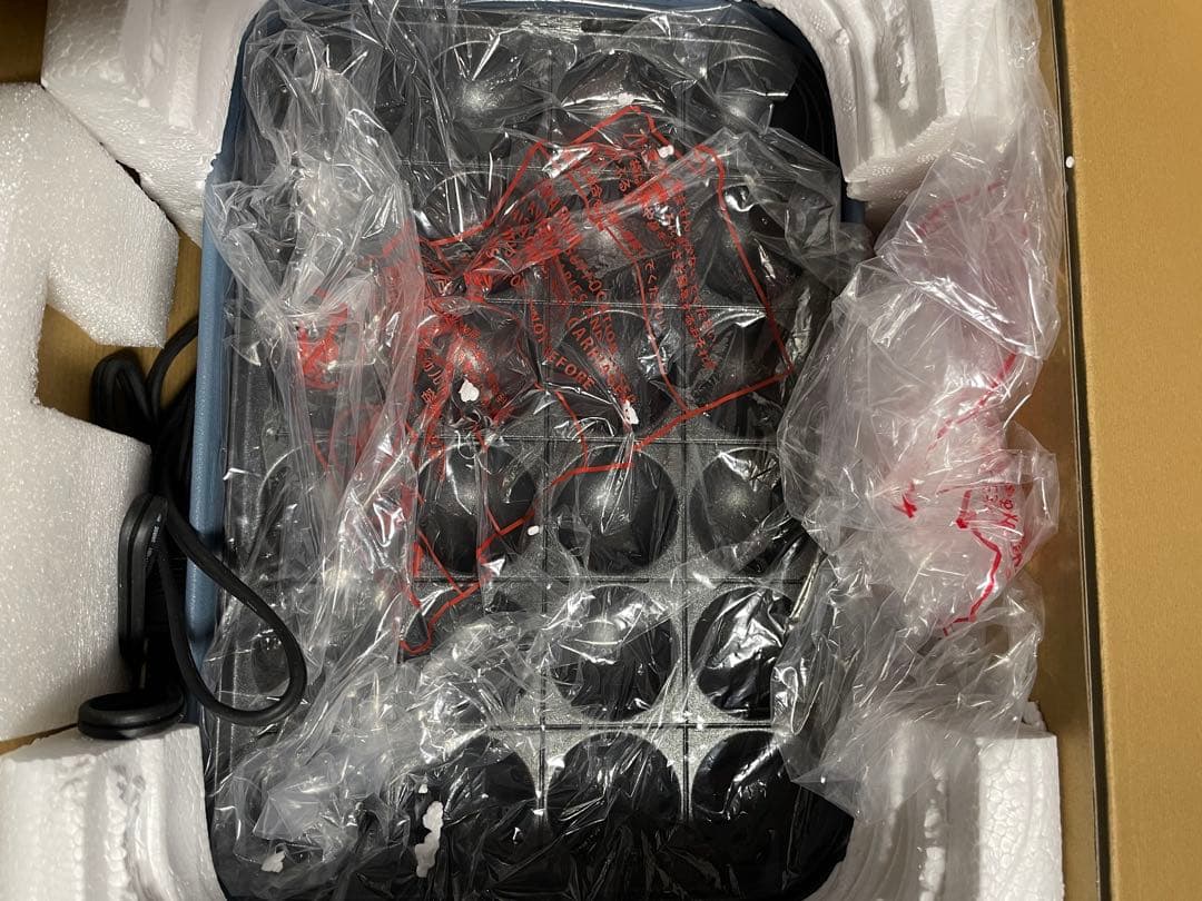 セラミックコート鍋付き♪ブルーノ　コンパクトホットプレート　未使用品