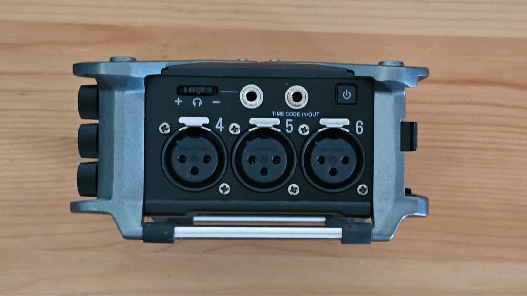 ZOOM F6フィールドレコーダー+PCF-6プロテクティブケース(純正箱あり)