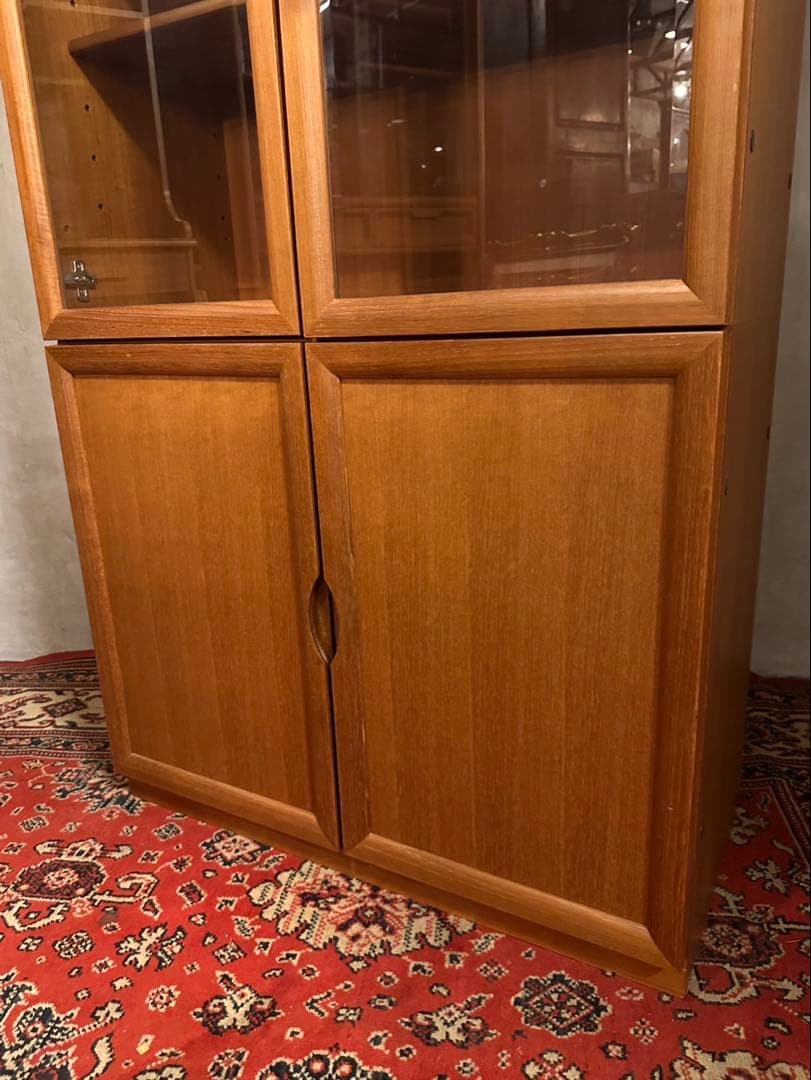 【東京都内23区配送無料】ビンテージ　レトロ　チーク材　食器棚　ショーケース　棚