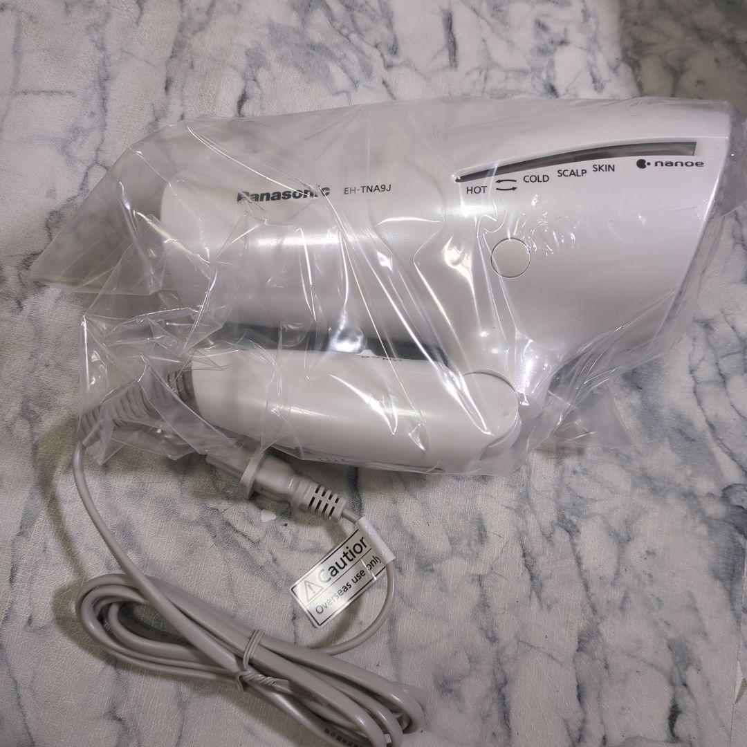 【未使用】Panasonic EH-TNA9J ヘアドライヤー海外向け ホワイト