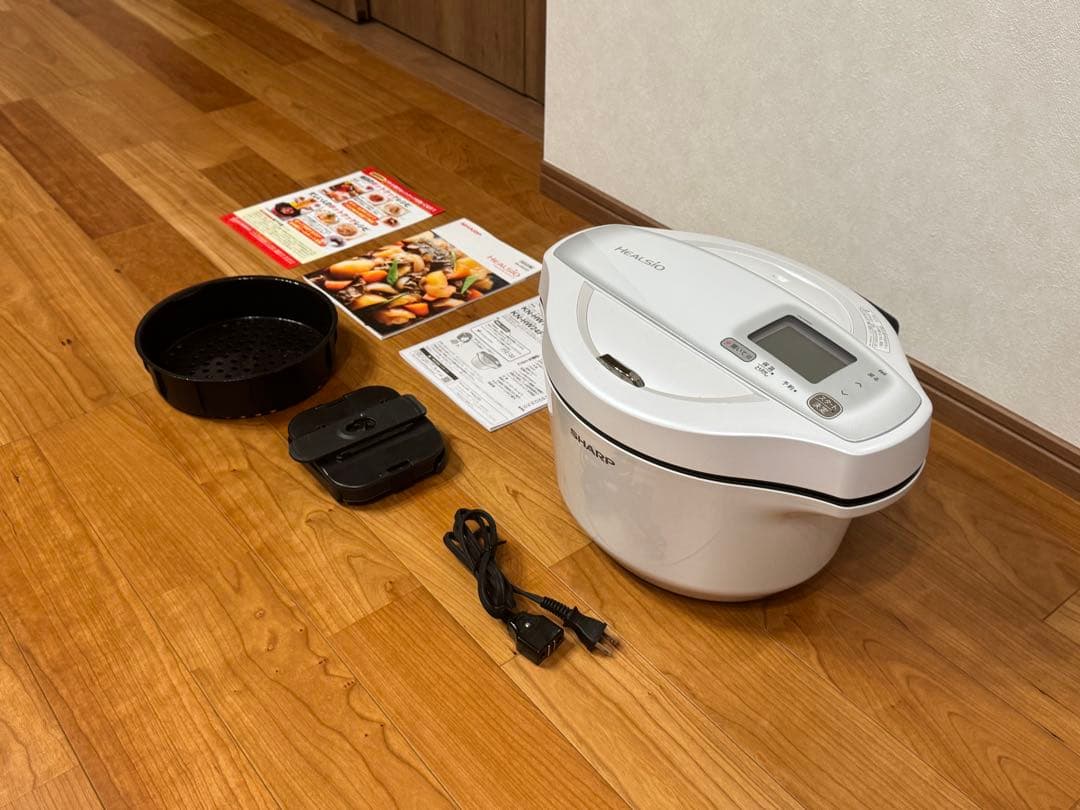 SHARP ヘルシオホットクック KN-HW24F-W 2〜6人用2.4Lタイプ