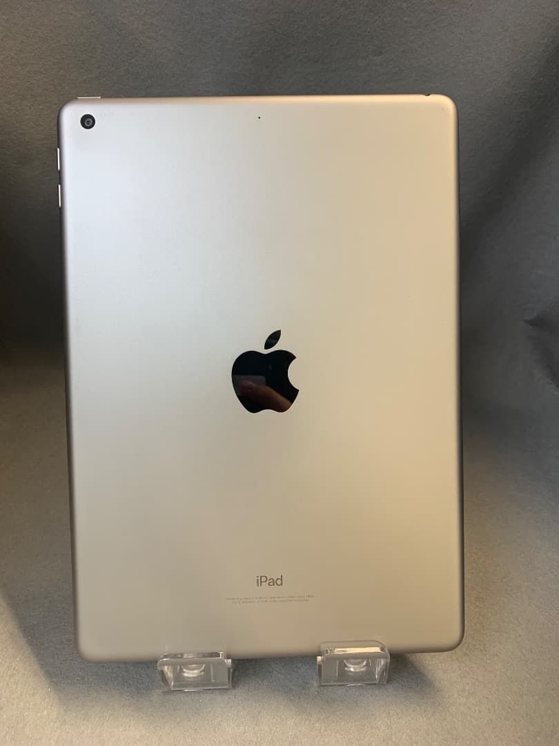 超美品 iPad 第6世代 32GB Wi-Fi版 シルバー色
