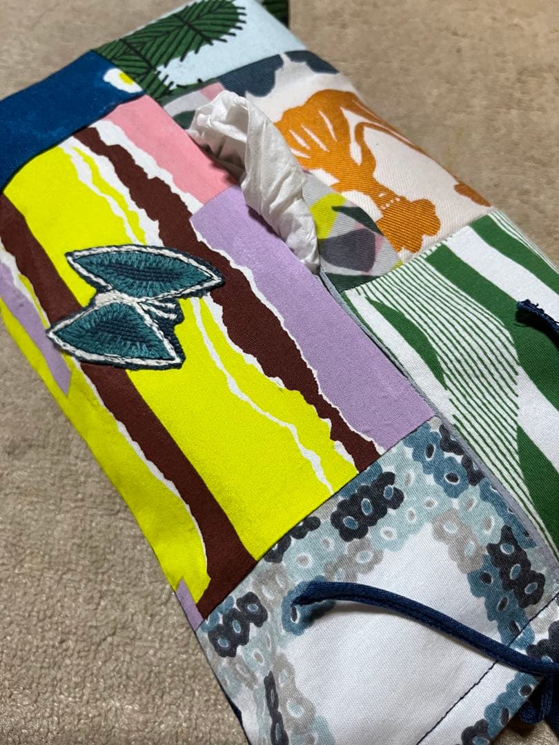 ティッシュカバー　ミナペルホネンかけらの生地使用　ハンドメイド　ティシュケース