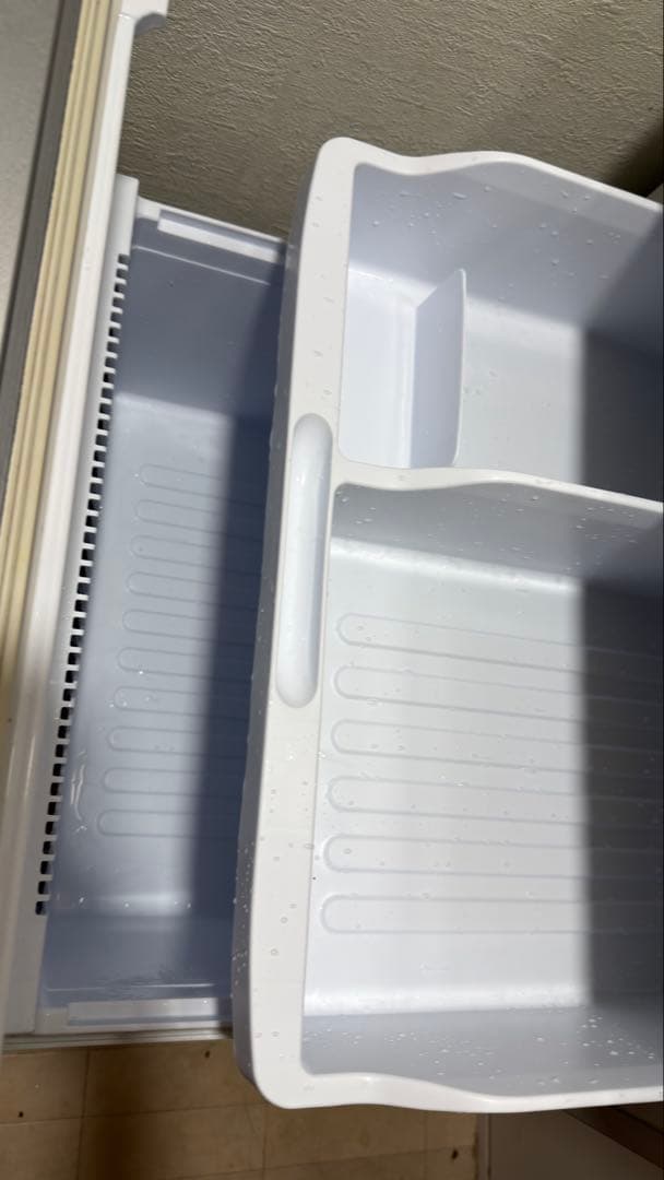 ホワイト冷蔵庫 透明収納付き