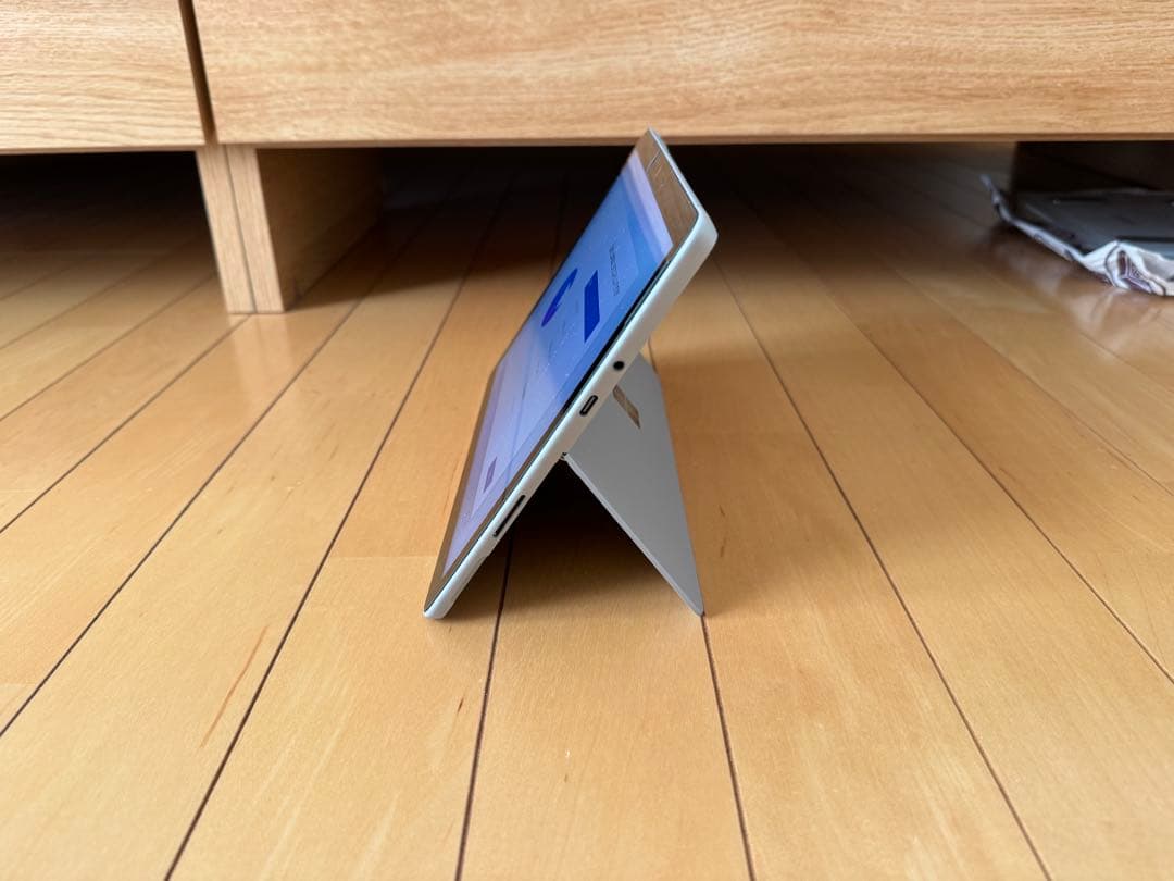 サーフェスGo2 取り外し可能キーボード付き