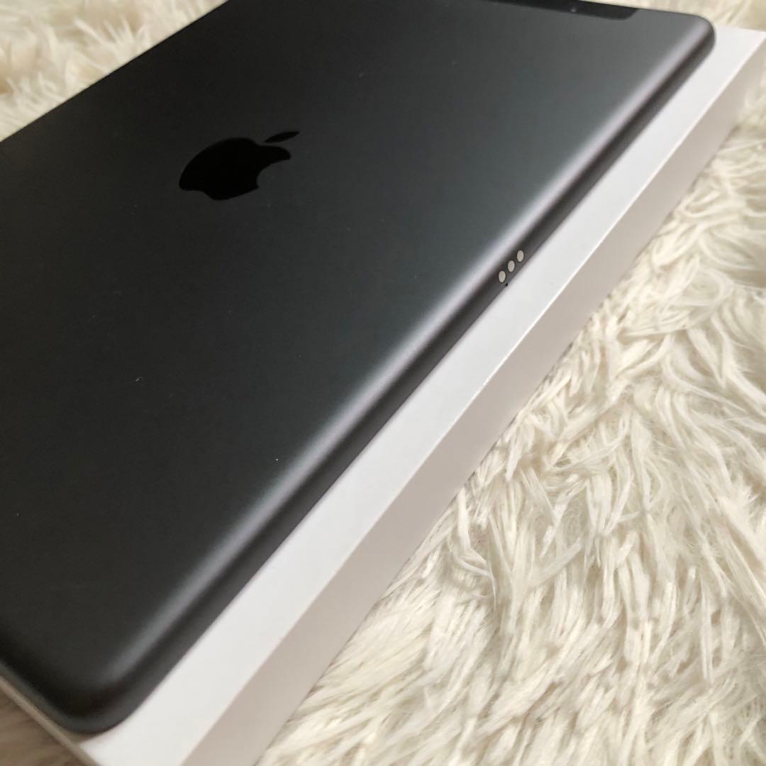 【早い者勝ち】iPad 第8世代 セルラーモデル【極美品】 #83 【付属品】