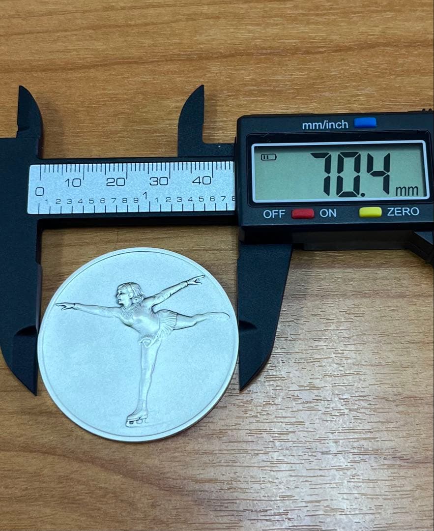 フィギュアスケート世界選手権大会 記念 純銀メダル(silver999) 刻印