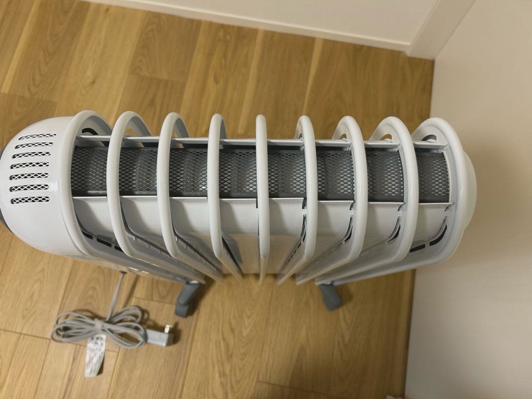 De'Longhi オイルヒーター ホワイト・グレー