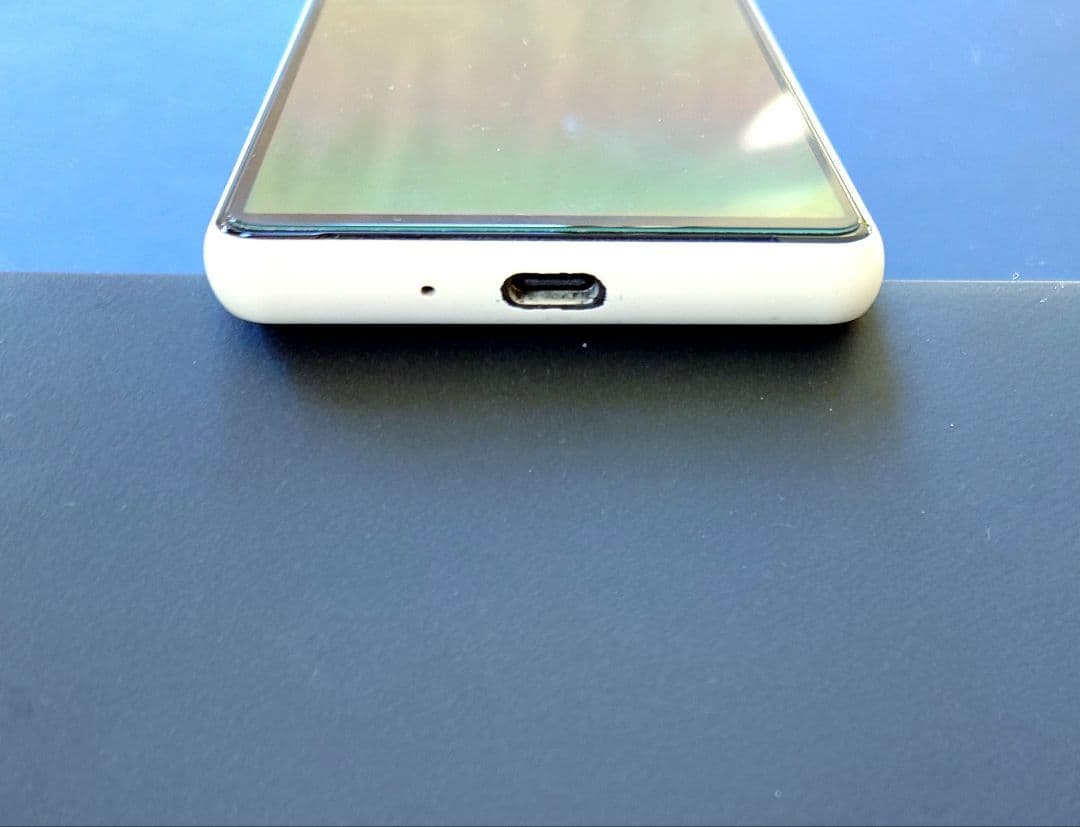 正規購入 used Sony Xperia 10 III 本体 A102SO 白