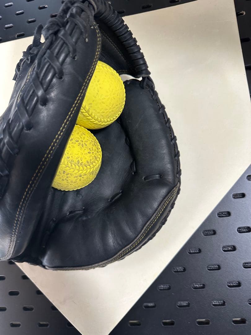 Mizuno 軟式　ミット　キャッチャー　阿部慎之助　ベース、ボール2個、袋付き