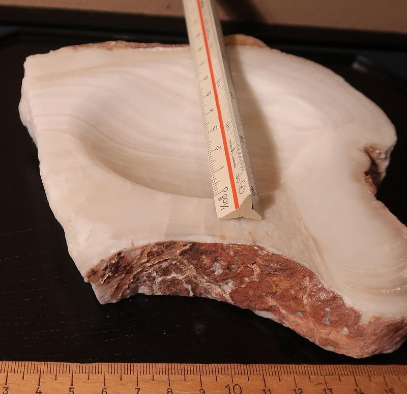 自然石加工品ー１（ケニヤ産貝殻大理石キートレイ）