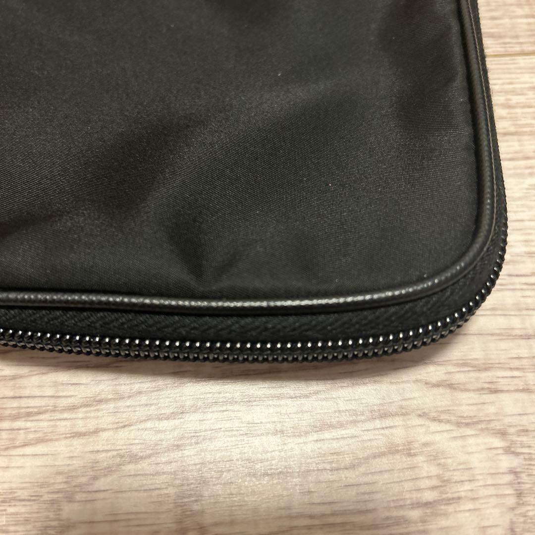 PRADA プラダ　パソコンケース