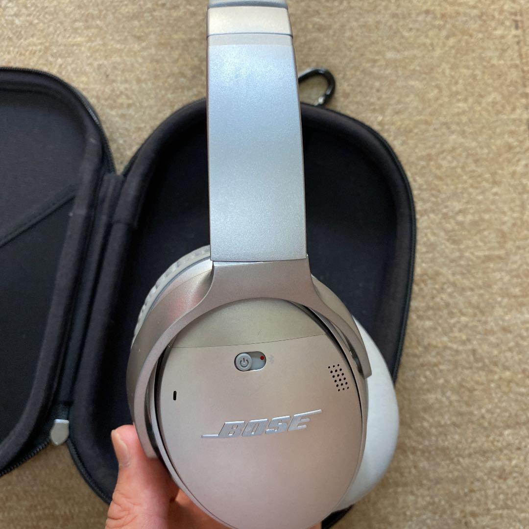 Bose QuietComfort 35 wireless headphone…