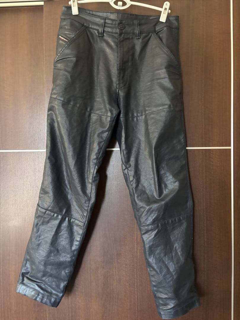 定価52800円 DIESEL 近年モデル　コーティングブラックデニム　ジーンズ