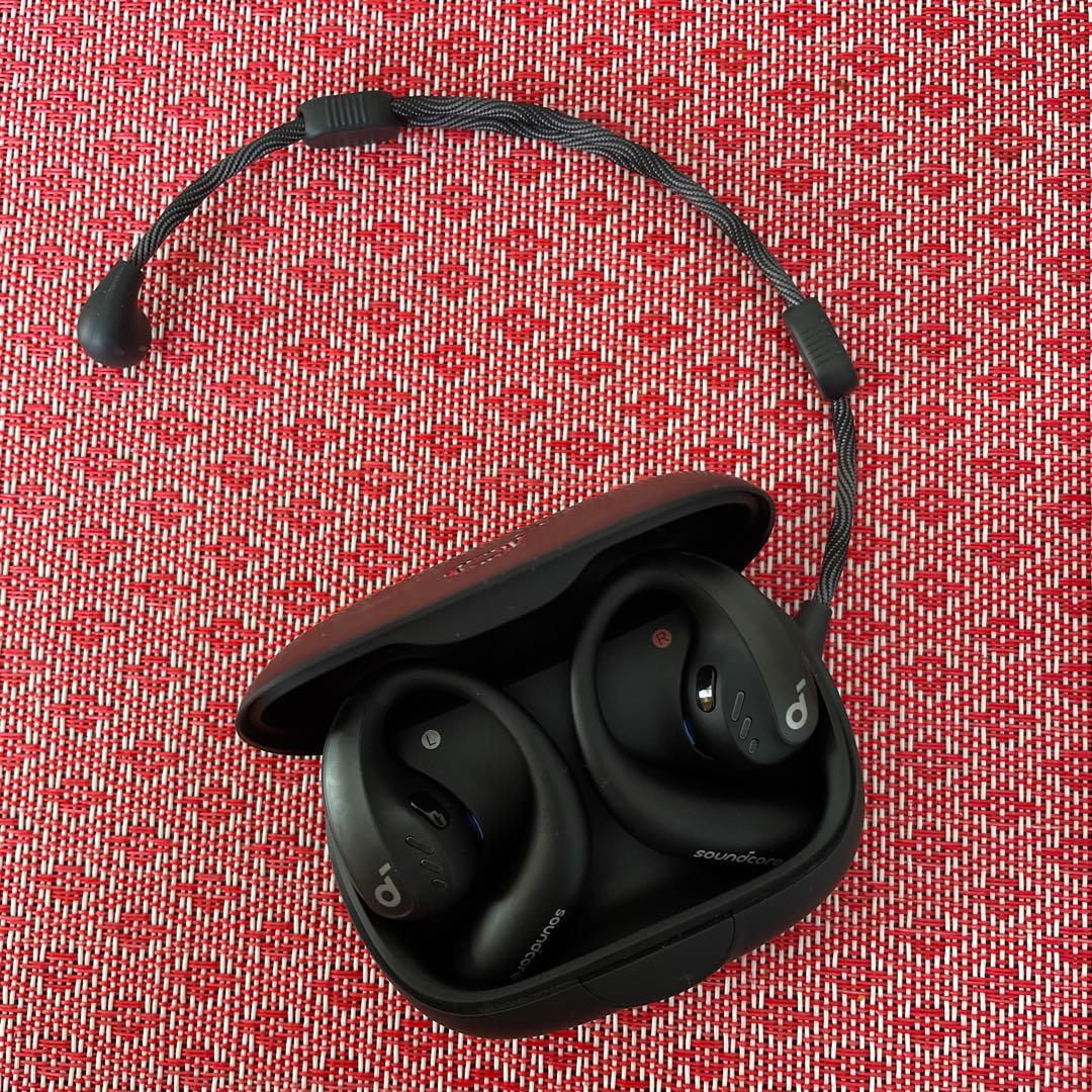 イヤホン SoundCore Anker Aero fit Pro BLACK