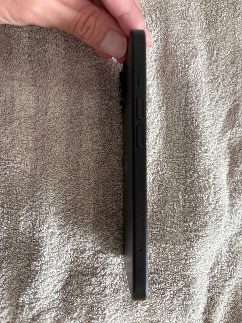 Apple iPhone 15 ブラック 本体　128GB