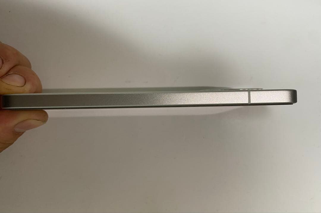 Oppo Reno14 5G 本体、オパールホワイト